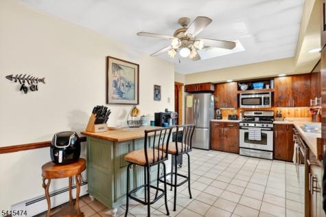 21 Ulster Street West Milford NJ 07480