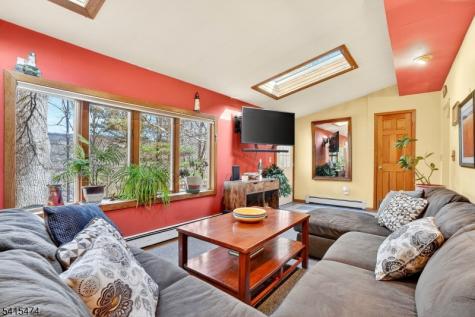 21 Ulster Street West Milford NJ 07480