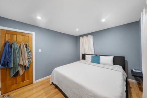 256 Fycke Lane Teaneck NJ 07666