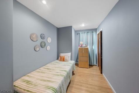 256 Fycke Lane Teaneck NJ 07666