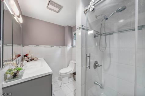 256 Fycke Lane Teaneck NJ 07666
