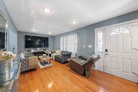 256 Fycke Lane Teaneck NJ 07666