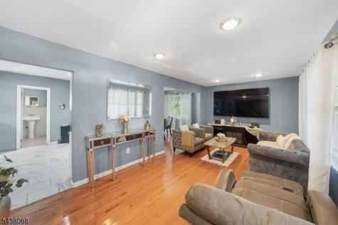 256 Fycke Lane Teaneck NJ 07666