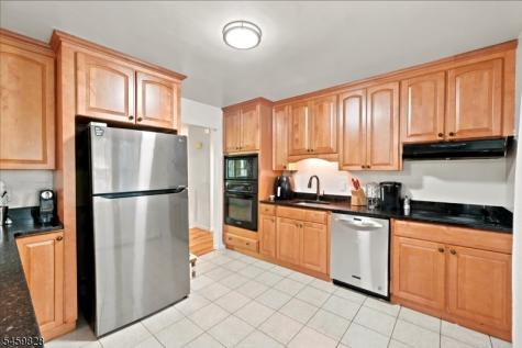 8 Ridge Road Independence NJ 07840