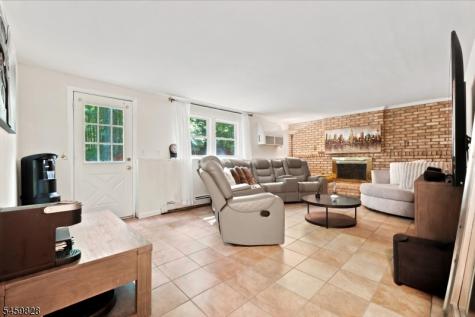 8 Ridge Road Independence NJ 07840