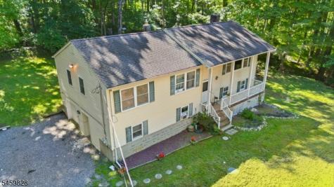 8 Ridge Road Independence NJ 07840