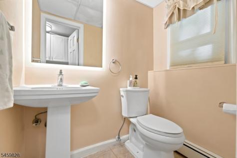 8 Ridge Road Independence NJ 07840