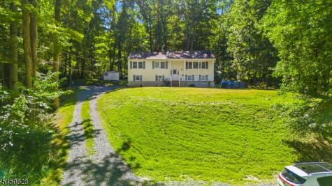 8 Ridge Road Independence NJ 07840