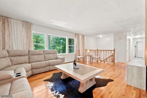 8 Ridge Road Independence NJ 07840