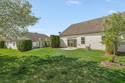 540 Edward Street Lopatcong NJ 08865