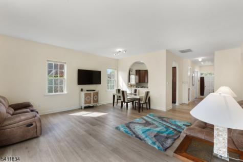 540 Edward Street Lopatcong NJ 08865