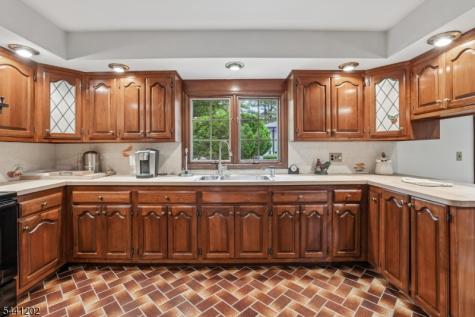 14 Saddle River Ro Woodcliff Lake NJ 07677