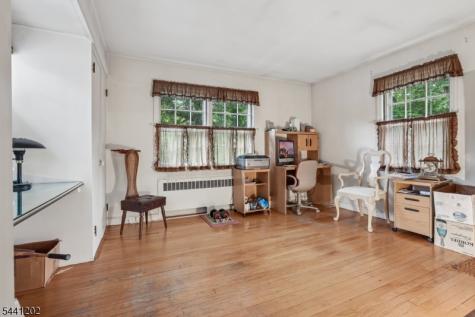 14 Saddle River Ro Woodcliff Lake NJ 07677