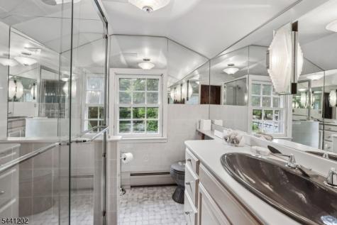 14 Saddle River Ro Woodcliff Lake NJ 07677