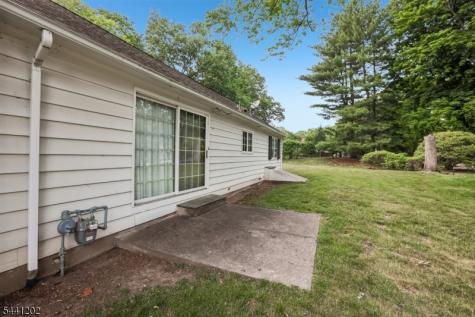 14 Saddle River Ro Woodcliff Lake NJ 07677
