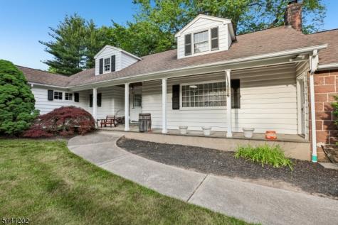 14 Saddle River Ro Woodcliff Lake NJ 07677
