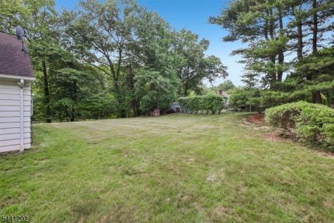14 Saddle River Ro Woodcliff Lake NJ 07677