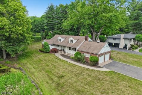 14 Saddle River Ro Woodcliff Lake NJ 07677