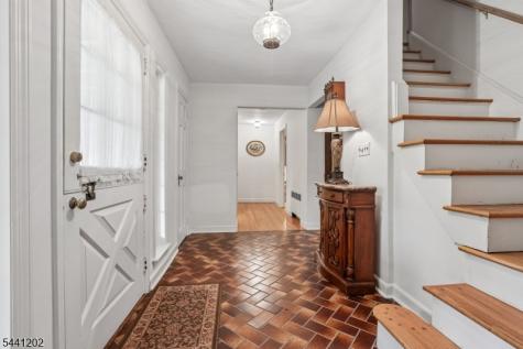 14 Saddle River Ro Woodcliff Lake NJ 07677