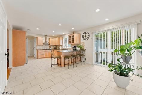 580 Center Street Kenilworth NJ 07033