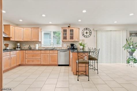 580 Center Street Kenilworth NJ 07033