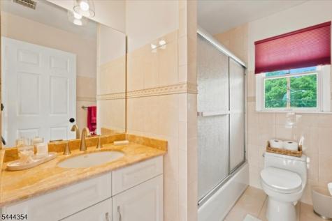 580 Center Street Kenilworth NJ 07033