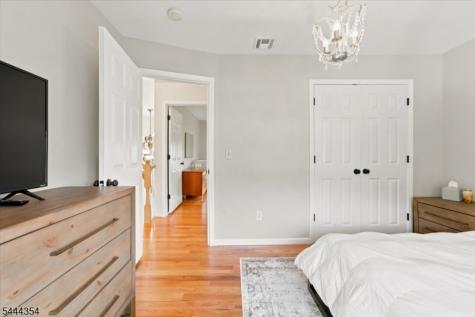 580 Center Street Kenilworth NJ 07033