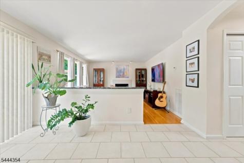 580 Center Street Kenilworth NJ 07033