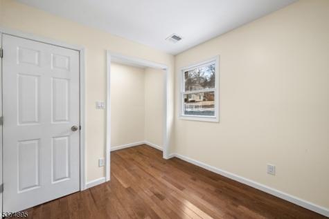 20 Ella Street Bloomingdale NJ 07403