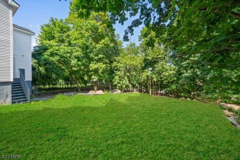 20 Ella Street Bloomingdale NJ 07403