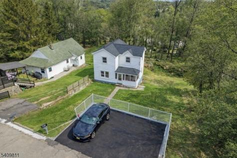 20 Ella Street Bloomingdale NJ 07403