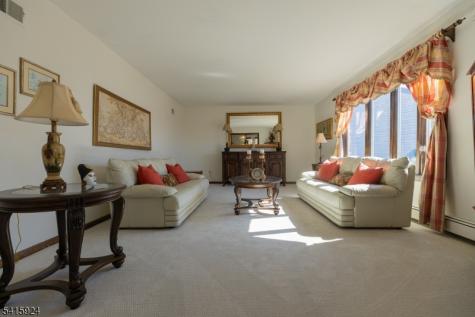 23 Carr Place Totowa NJ 07512