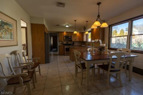 23 Carr Place Totowa NJ 07512