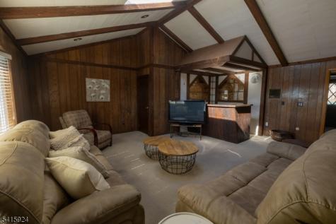 23 Carr Place Totowa NJ 07512