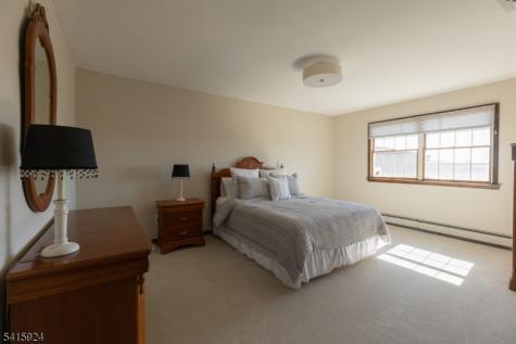 23 Carr Place Totowa NJ 07512