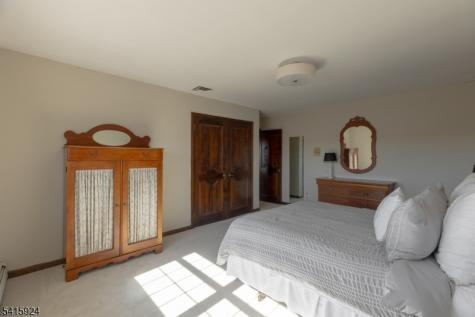 23 Carr Place Totowa NJ 07512