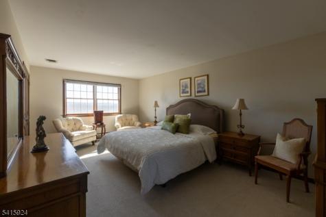 23 Carr Place Totowa NJ 07512