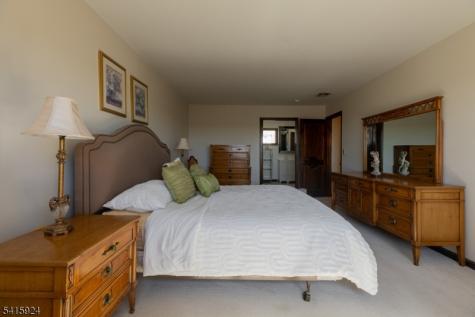 23 Carr Place Totowa NJ 07512