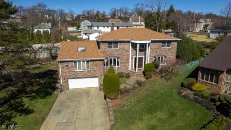 23 Carr Place Totowa NJ 07512
