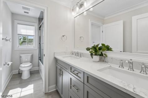 27 Wardle Avenue Berkeley Heights NJ 07922