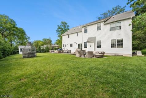 27 Wardle Avenue Berkeley Heights NJ 07922