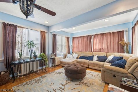 414 Martin Street Roselle NJ 07203