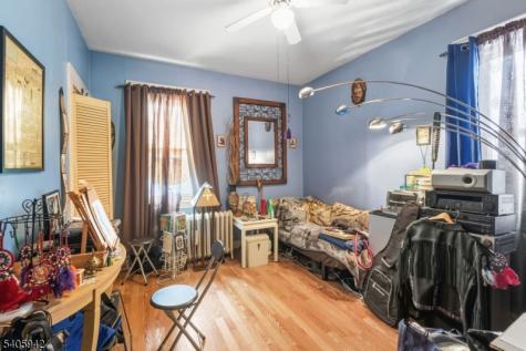414 Martin Street Roselle NJ 07203