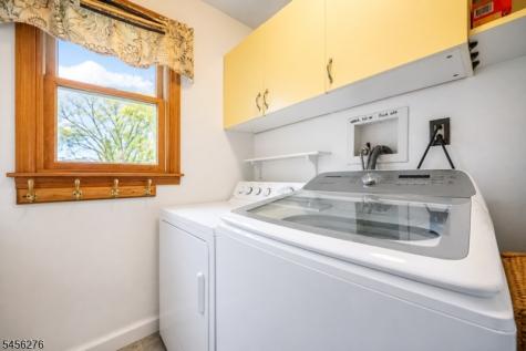 11 Ledgerock Court Parsippany-troy Hills NJ 07950