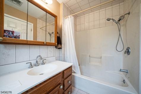 11 Ledgerock Court Parsippany-troy Hills NJ 07950
