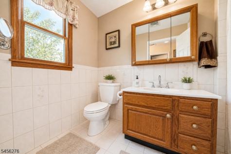11 Ledgerock Court Parsippany-troy Hills NJ 07950