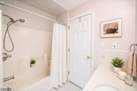 11 Ledgerock Court Parsippany-troy Hills NJ 07950