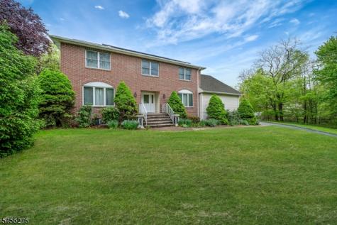 11 Ledgerock Court Parsippany-troy Hills NJ 07950