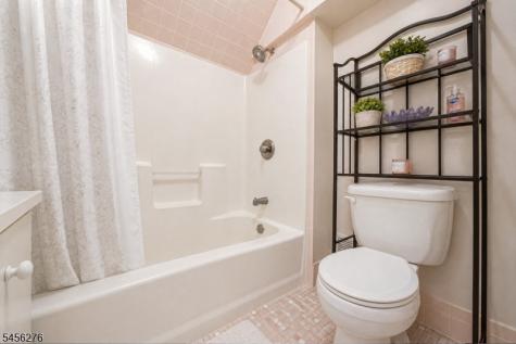 11 Ledgerock Court Parsippany-troy Hills NJ 07950