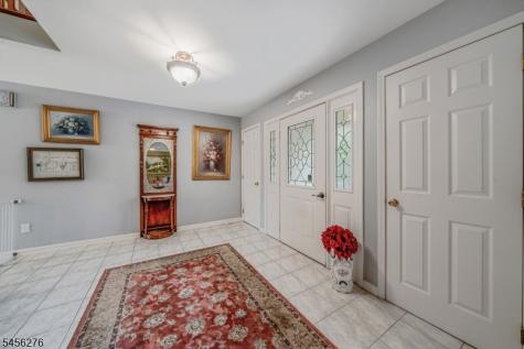 11 Ledgerock Court Parsippany-troy Hills NJ 07950